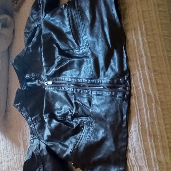 Leather coat - Picture 2 of 4